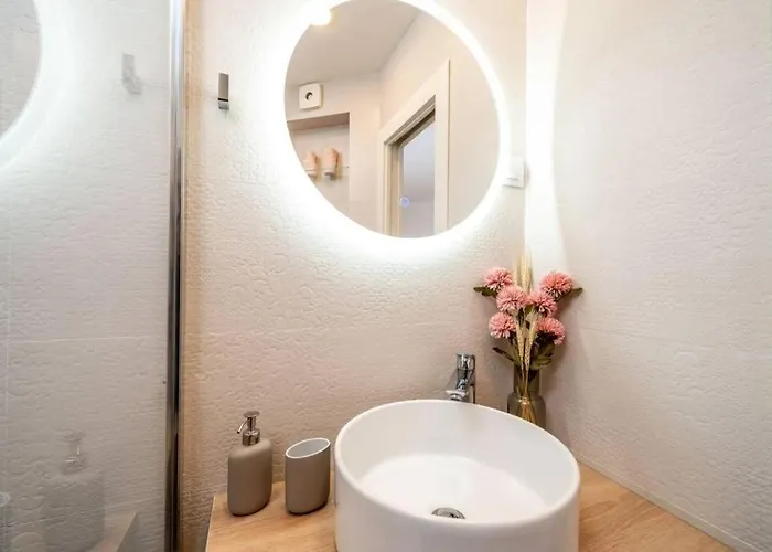 Diana: Bayside View Beauty - A Romantic Apartmán *