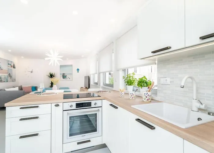 Diana: Bayside View Beauty - A Romantic Apartmán Dubrovník