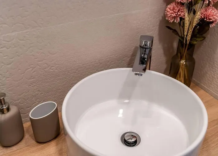 Diana: Bayside View Beauty - A Romantic Apartmán