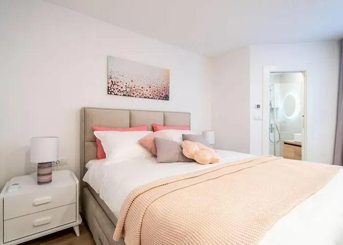 Diana: Bayside View Beauty - A Romantic