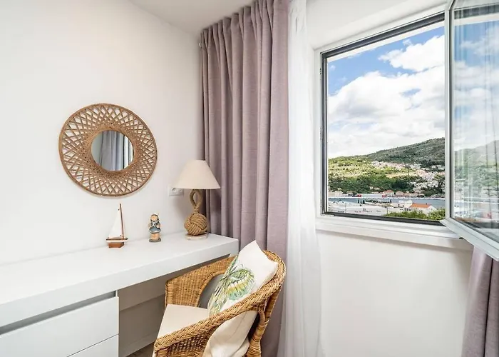 Diana: Bayside View Beauty - A Romantic Apartmán *